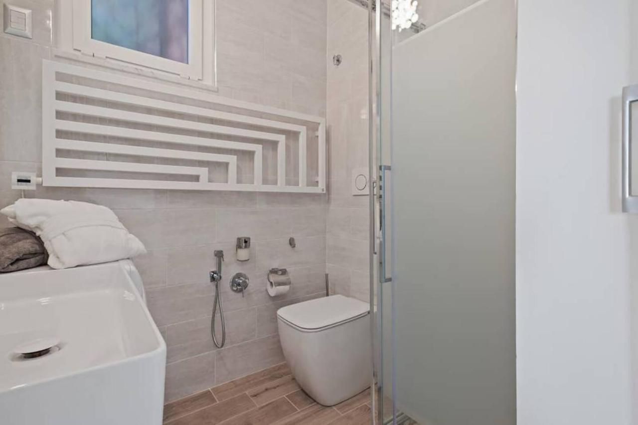 Hostme Flat Metro Spagna Apartment Rom